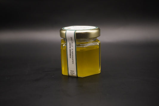 Moringa oil from Uganda (30ml sample)